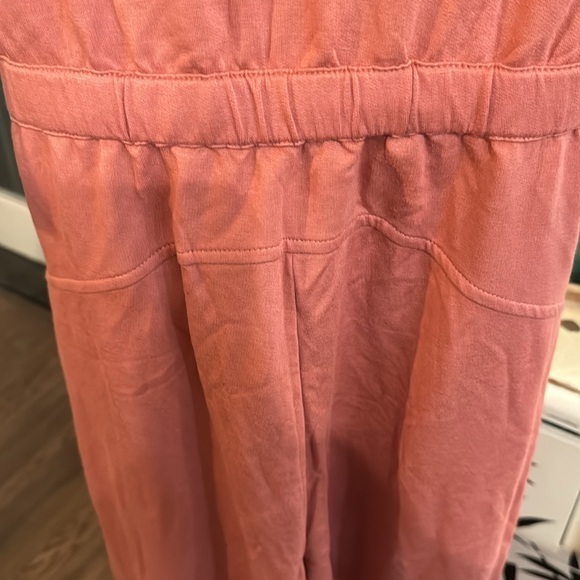 Guess jumpsuit- size XS - Picture 9 of 12
